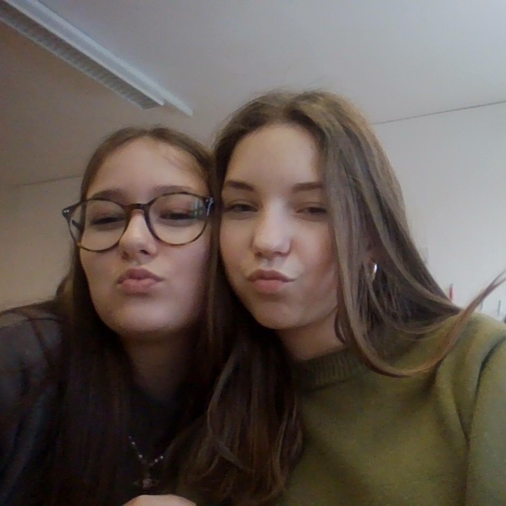 Bild mit Freunden in der Schule